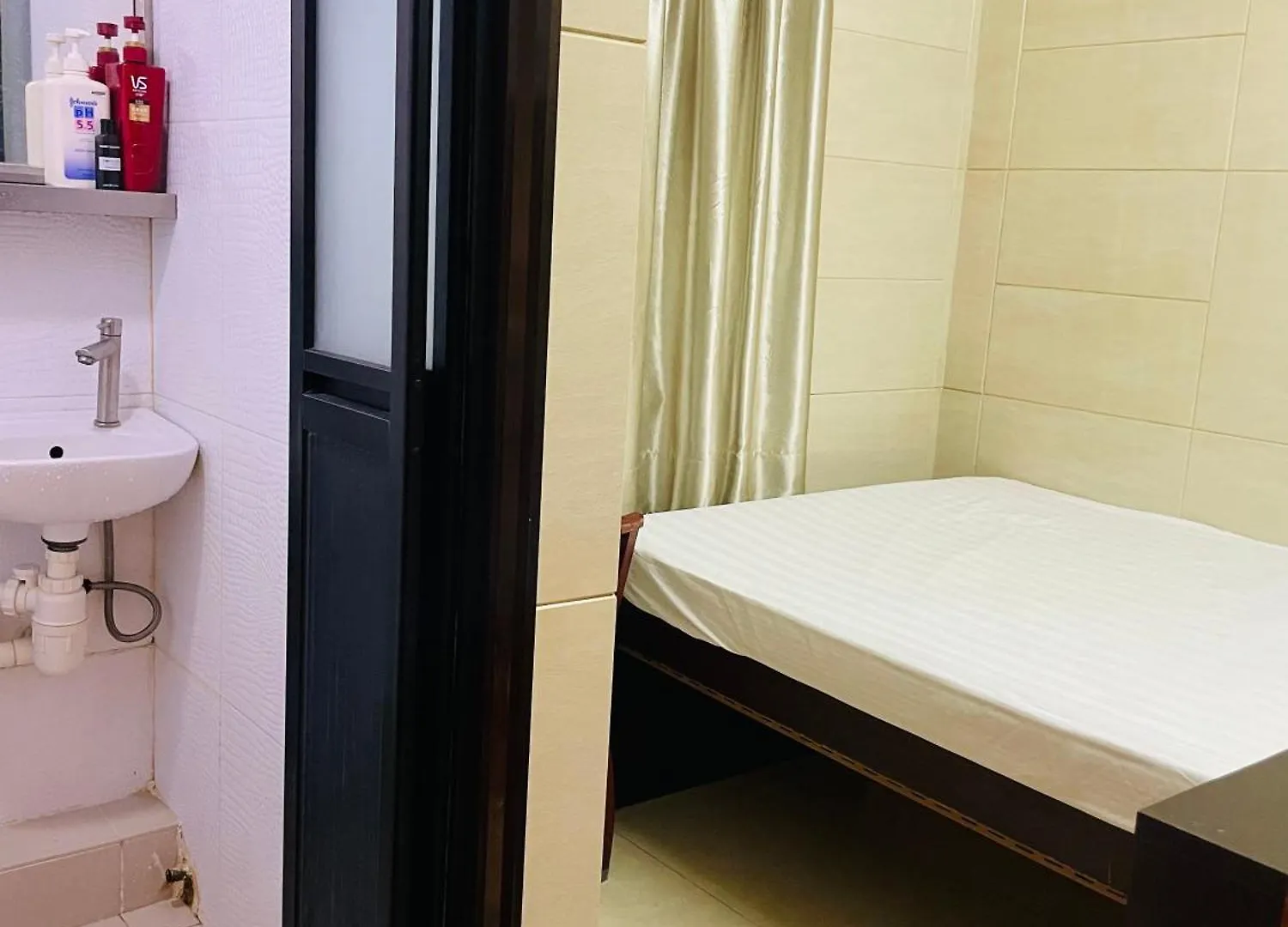 Johnson Hostel Hong Kong 0*,  China